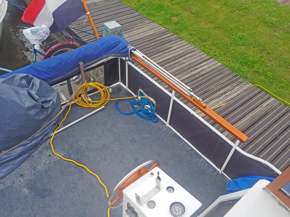 picture Deck equipment